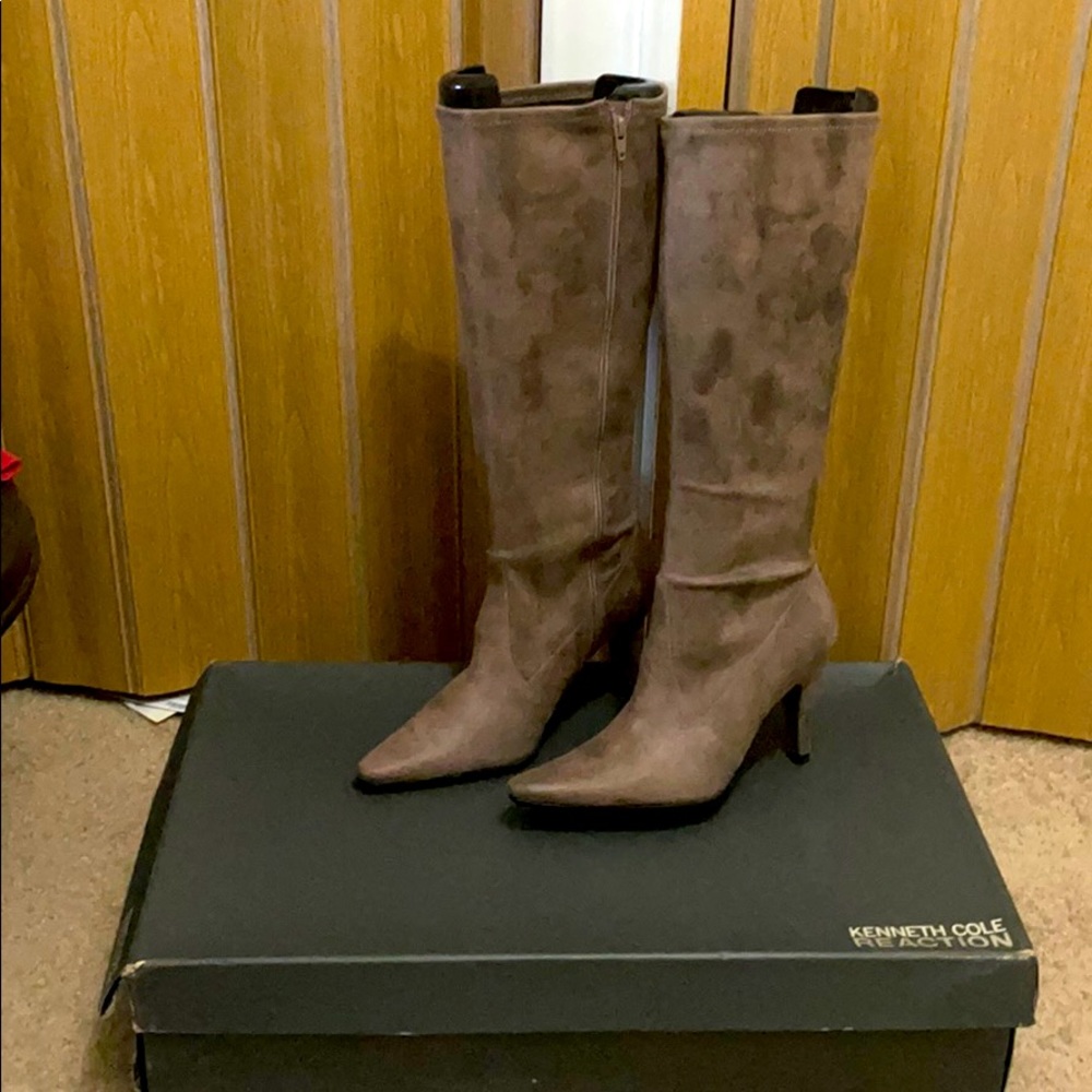 One high boots